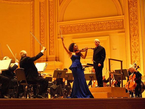 NuneMelikCarnegieHall